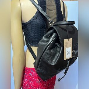 NWT UNICA Firenze  art. 6032 Genuine Pebble Leather Italian Backpack Black.